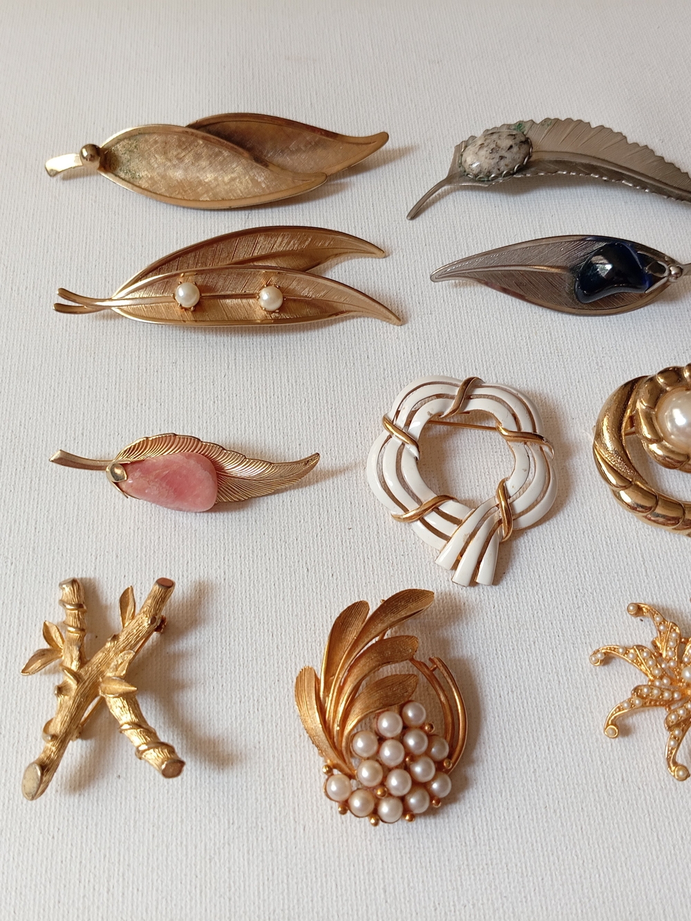 Vintage Brooches Bundle